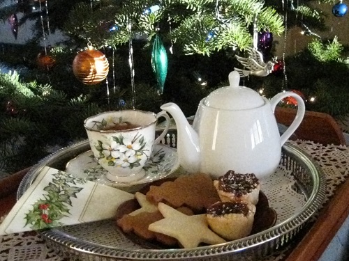 Christmas-cookies-tea